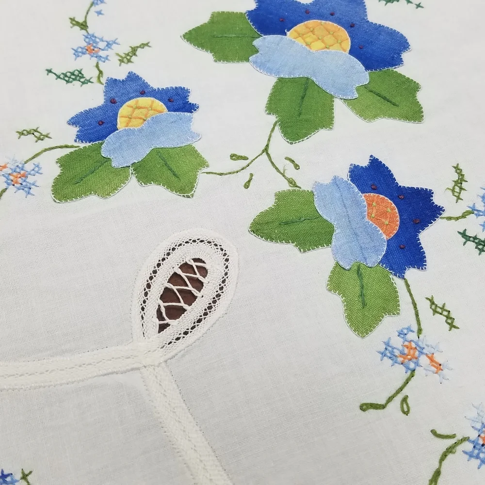 Vintage Floral Applique Round Tablecloth & 8 Napkins Set Blue Trim